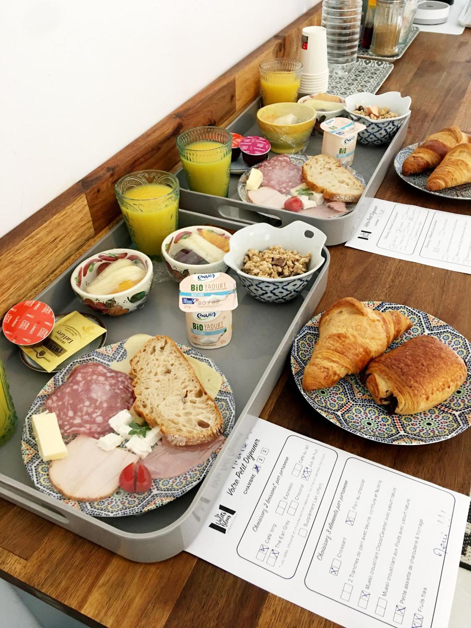 Spéracèdes Les Volets Bleus酒店 外观 照片